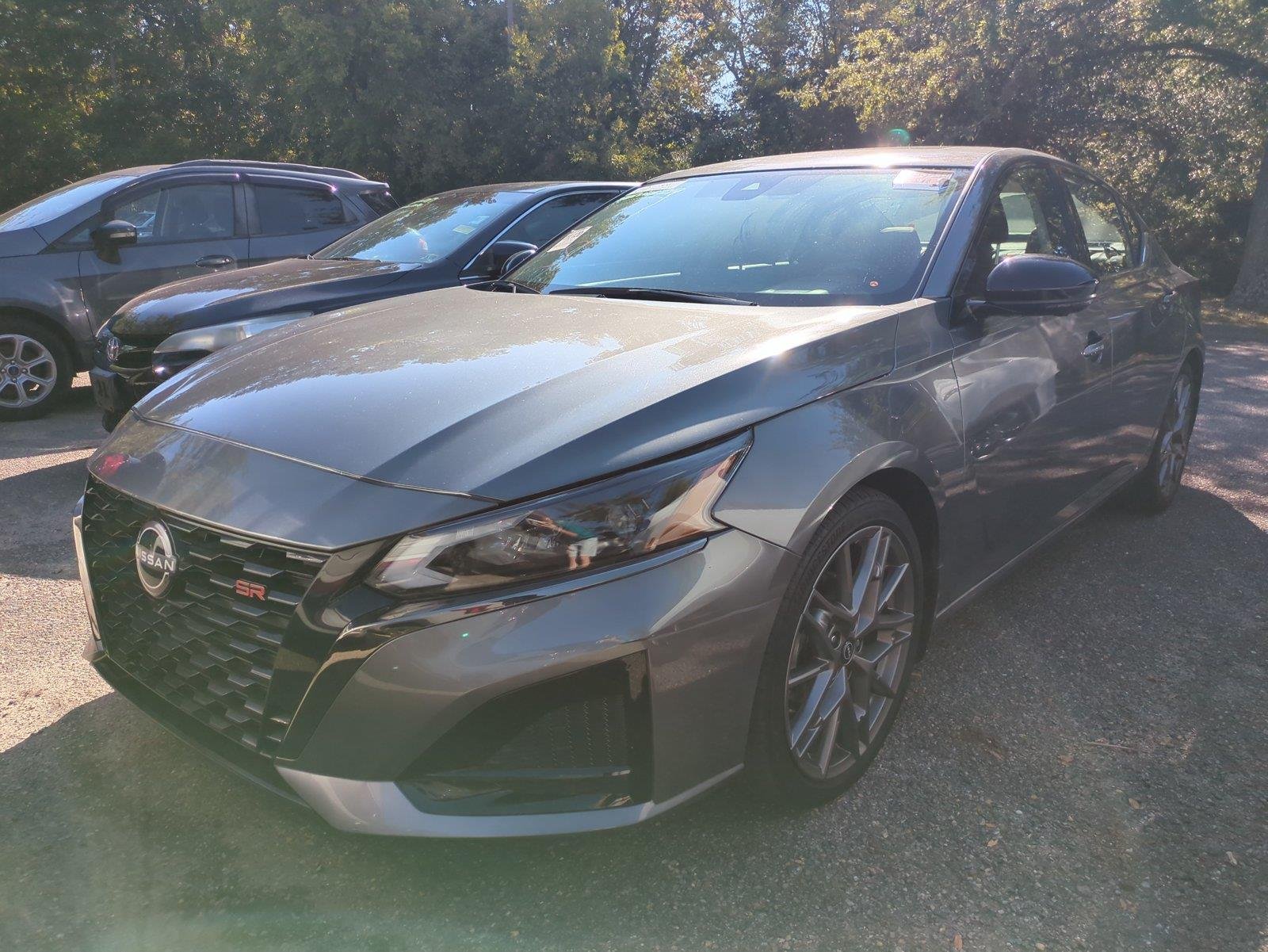 Used 2024 Gun Metallic Nissan 2.0 SR image 6