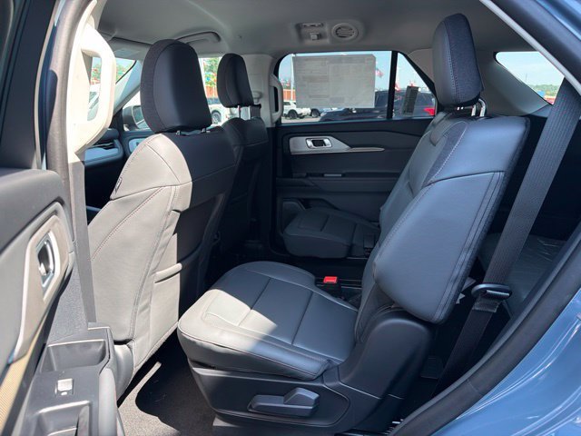 New 2026 Vapor Blue Metallic Ford Active image 31