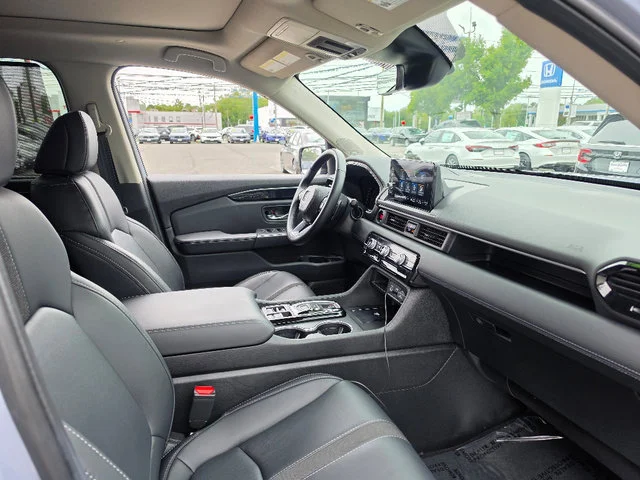 2025 Honda Pilot Touring - Photo 13