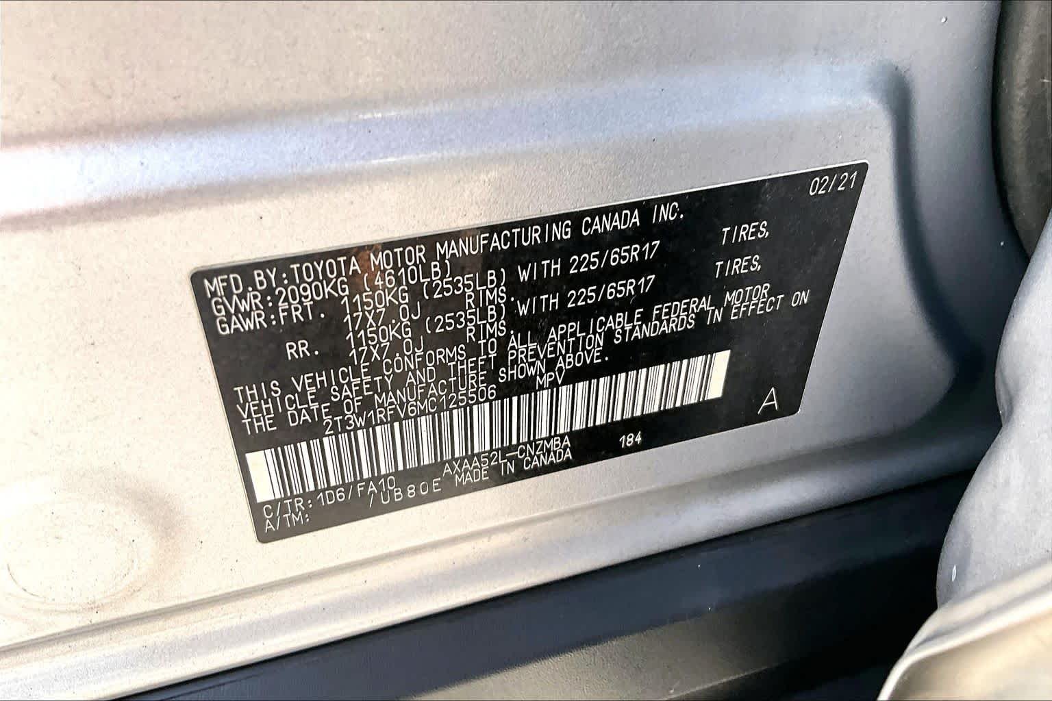 Used 2021 Silver Sky Metallic Toyota XLE image 35