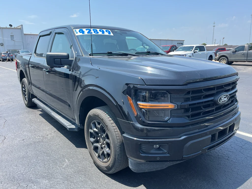 Used 2024 Agate Black Metallic Ford XLT image 3
