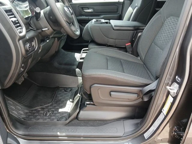 New 2026 Granite Crystal Metallic Clearcoat RAM Warlock image 30