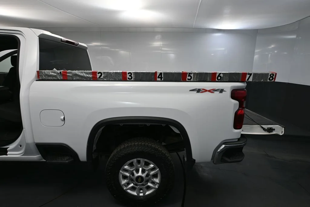 Used 2022 White Chevrolet LT image 29