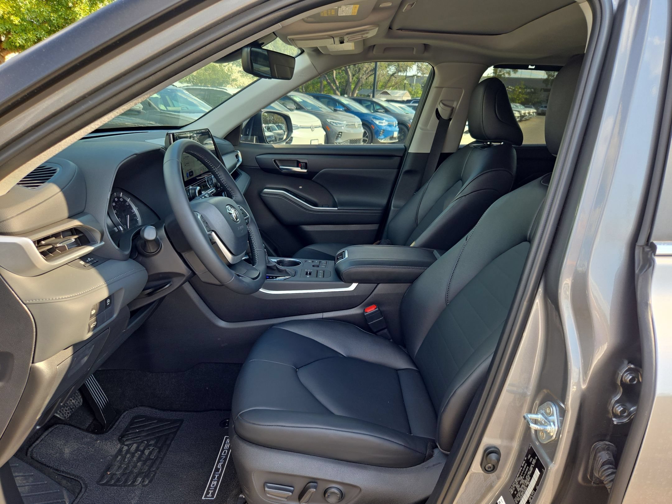Used 2026 Heavy Metal Toyota XLE image 9