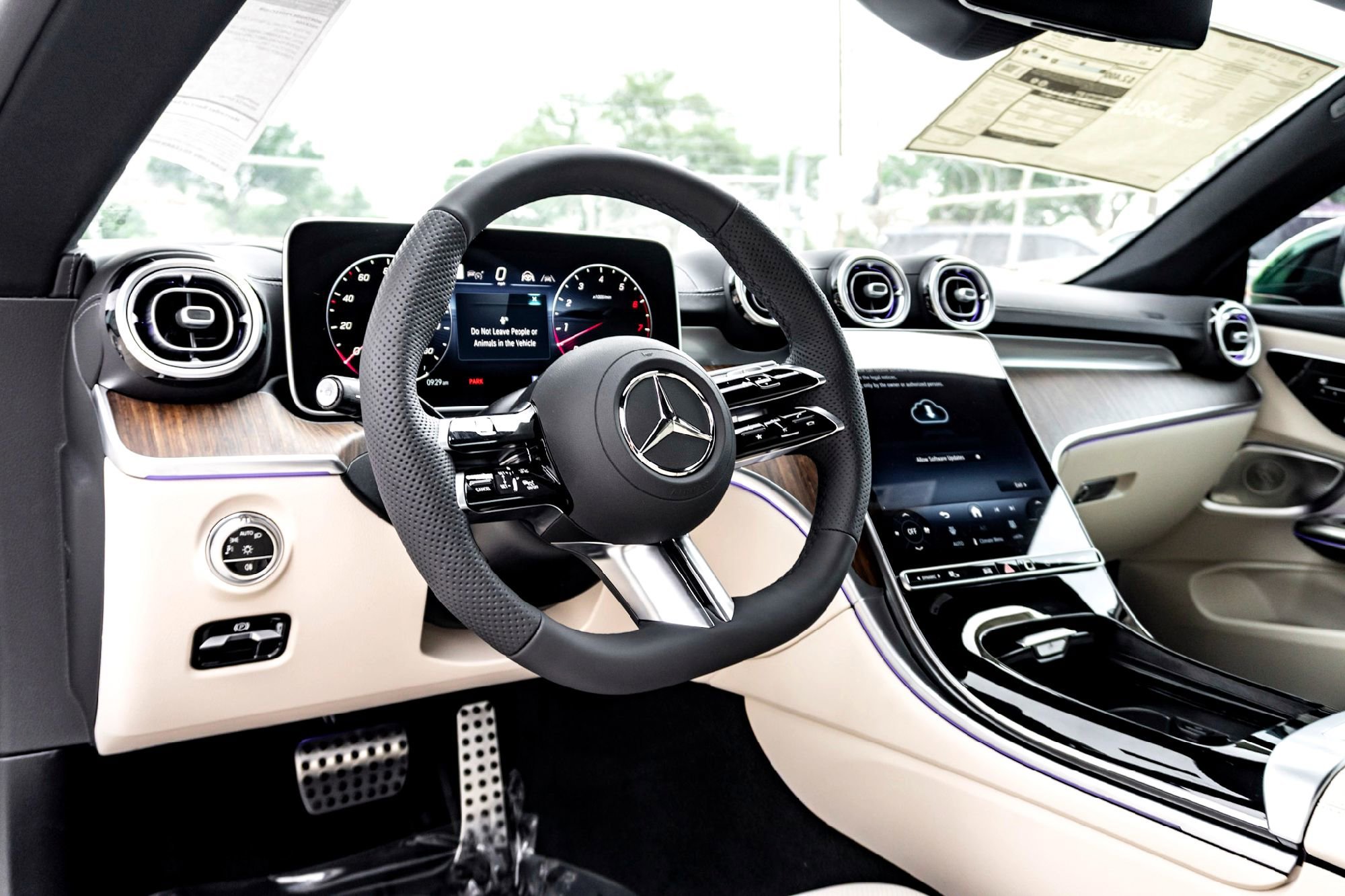 New 2026 MANUFAKTUR Moonlight White Metallic Mercedes-Benz CLE 450 image 33