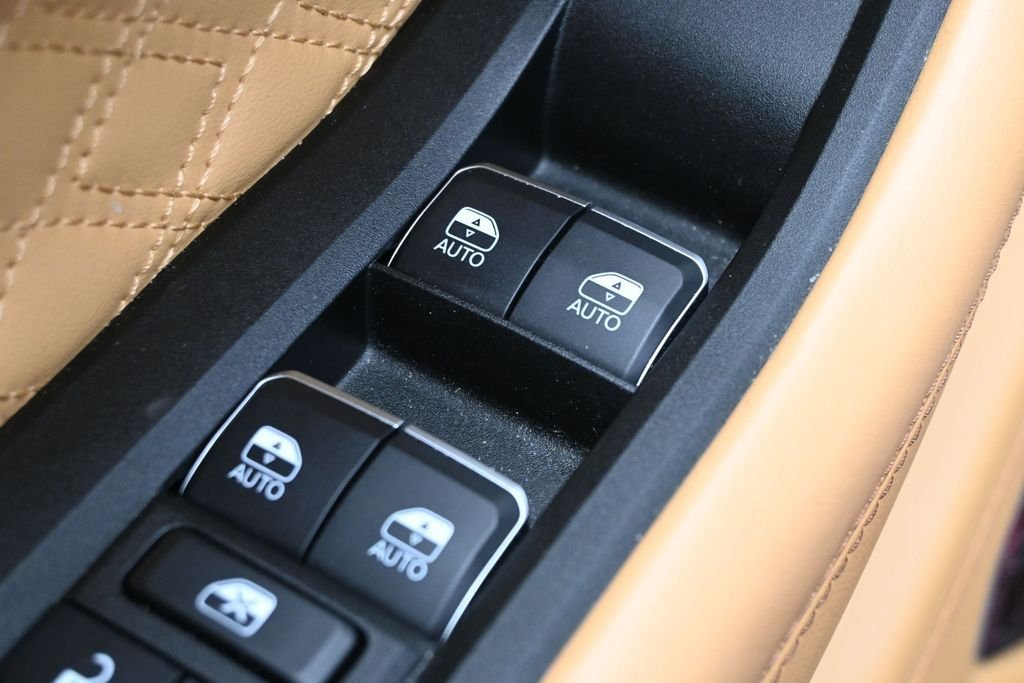 Used 2025 Red Jeep Summit Reserve image 15