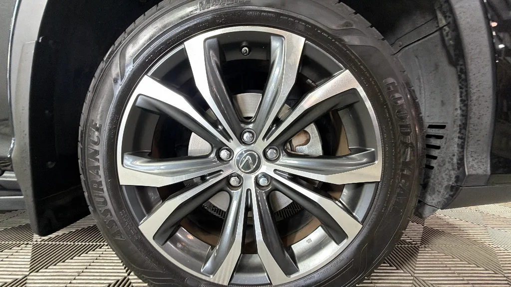 Used 2022 Black Lexus RX 350L image 41