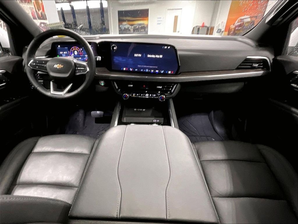 Used 2025 White Chevrolet LT image 22
