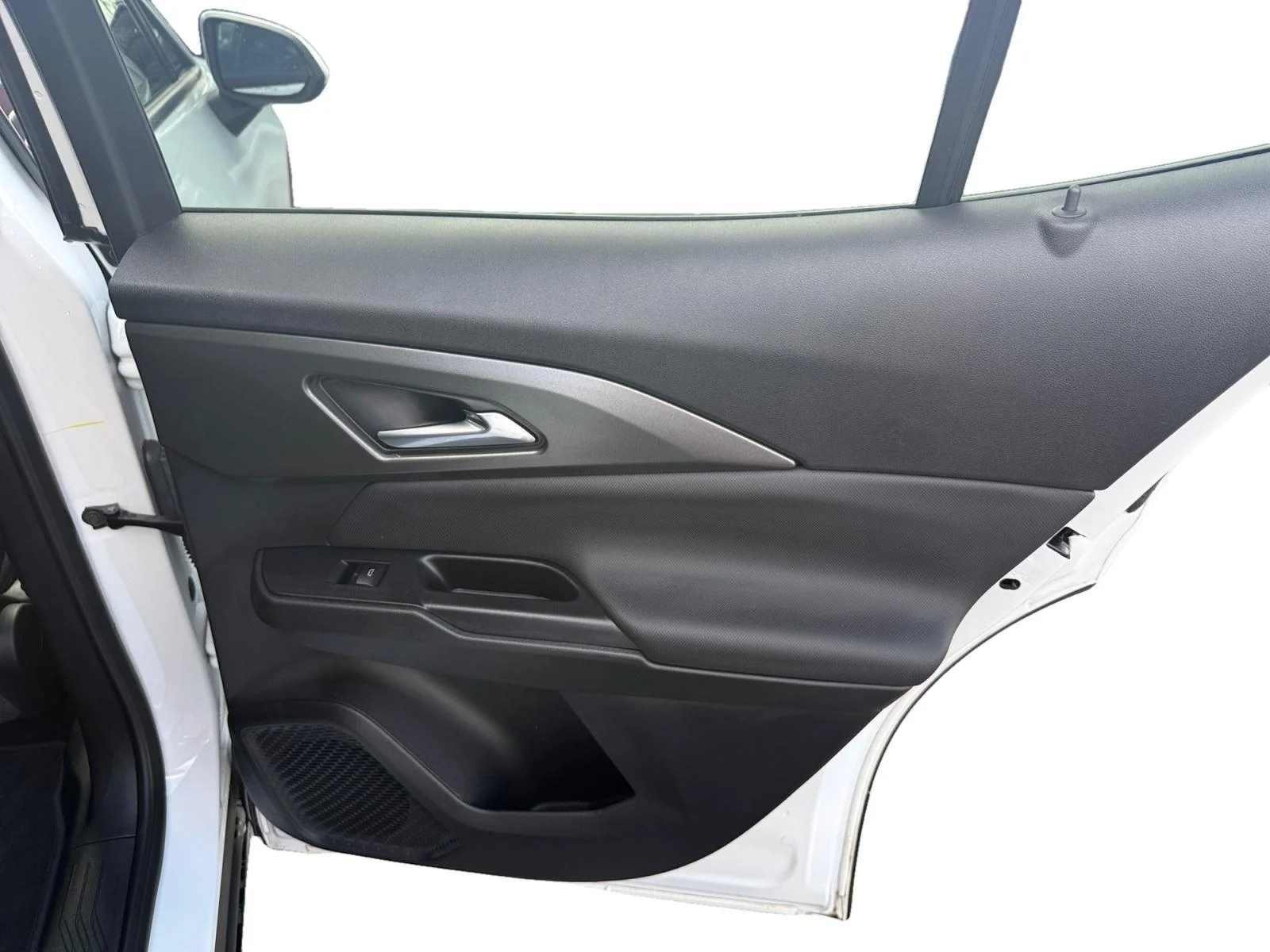 Used 2026 Summit White Chevrolet LT1 w/PCY image 22