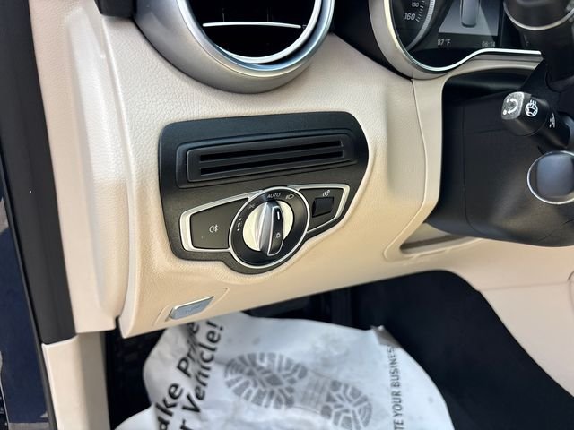 Used 2019  Mercedes-Benz GLC 300 image 17