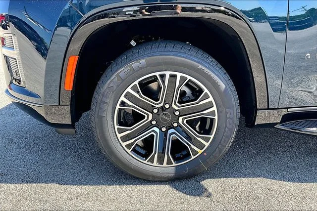 New 2026 Jeep Grand Wagoneer 4D Sport Utility