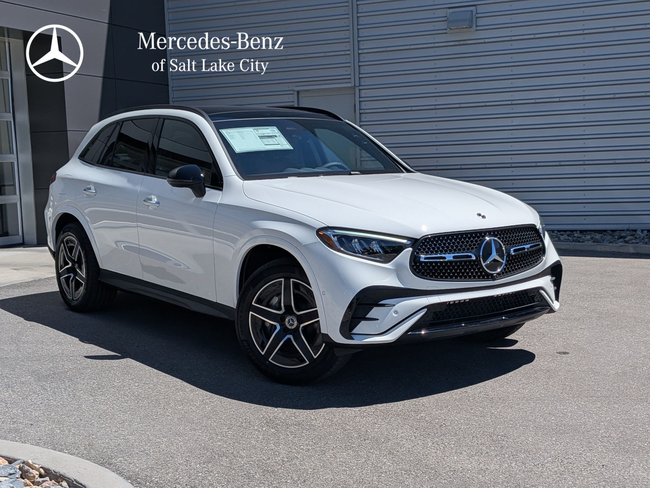 New 2026 Polar White Mercedes-Benz GLC 300 image 18
