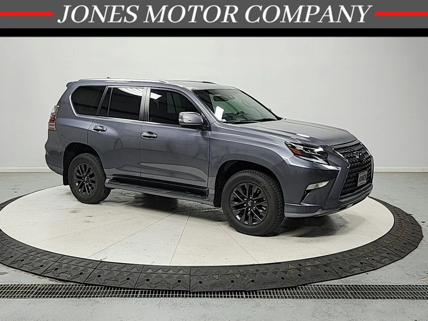 Used 2023 Nebula Gray Pearl Lexus 460 image 1