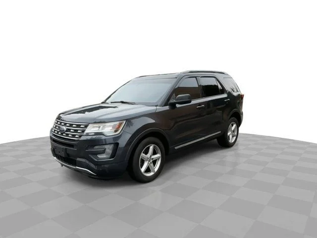 Used 2017  Ford XLT image 5