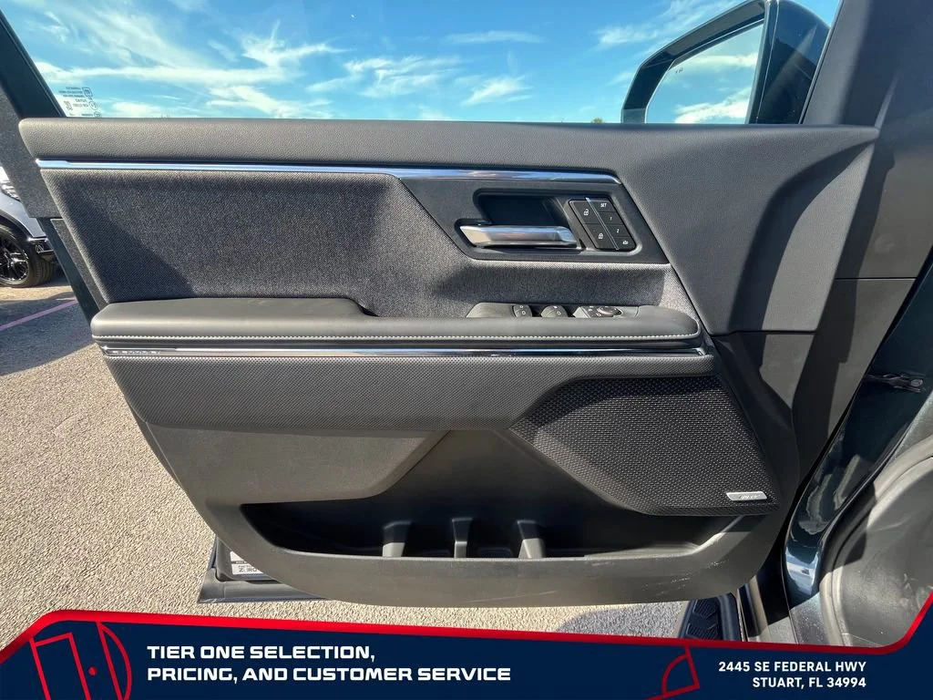 New 2026 Deep Ocean Metallic GMC Elevation Extended Range image 23