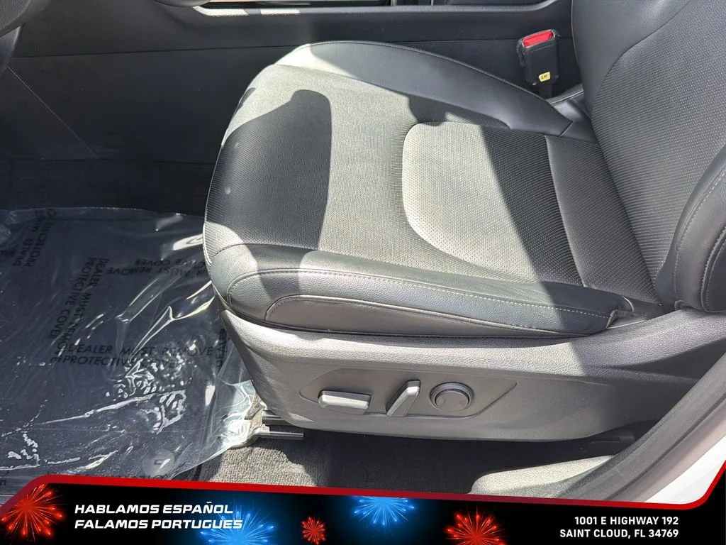Used 2023 White Kia EX image 13