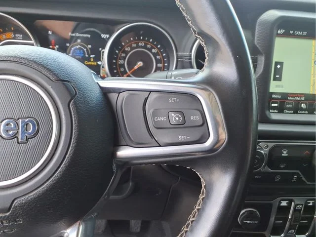 Used 2022 Green Jeep Overland image 23