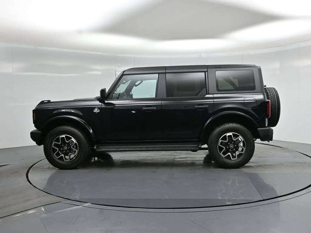 New 2026 Shadow Black Ford Outer Banks image 31