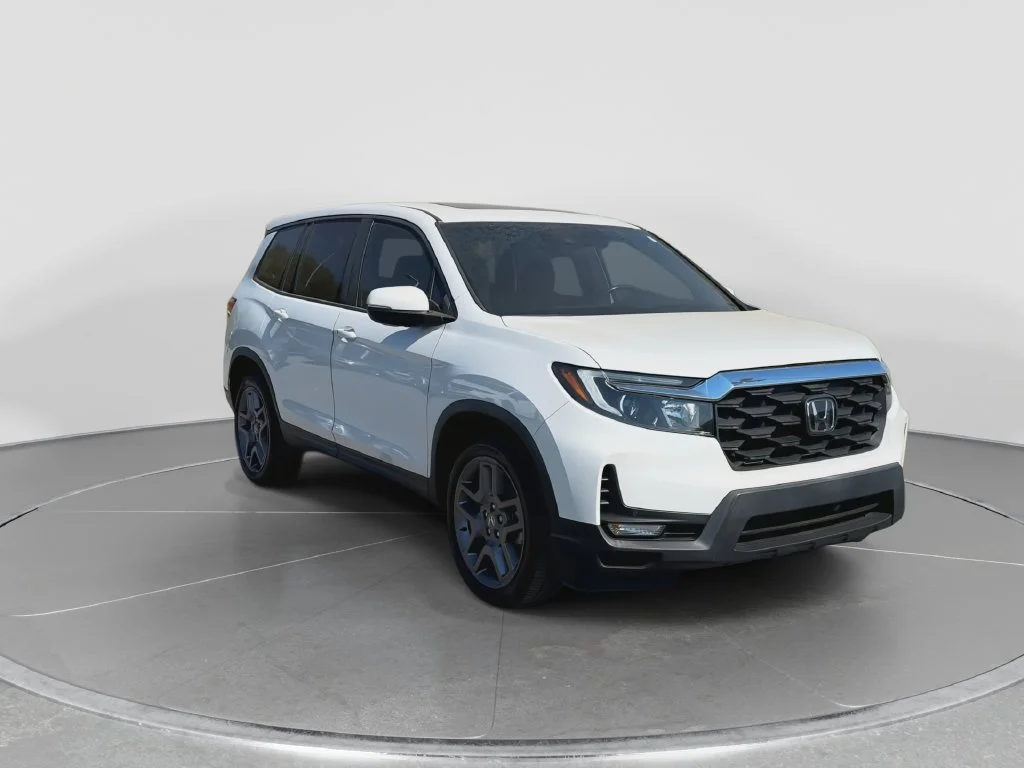Used 2022 White Honda EX-L image 2