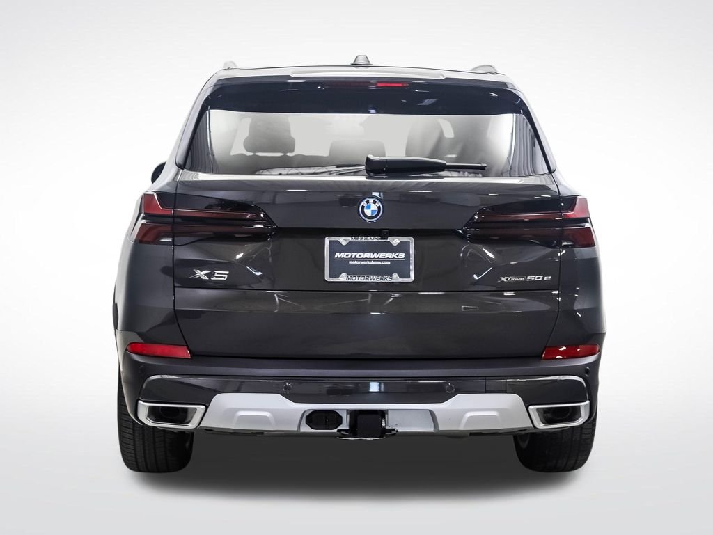 New 2026 Gray Metallic BMW xDrive50e image 4