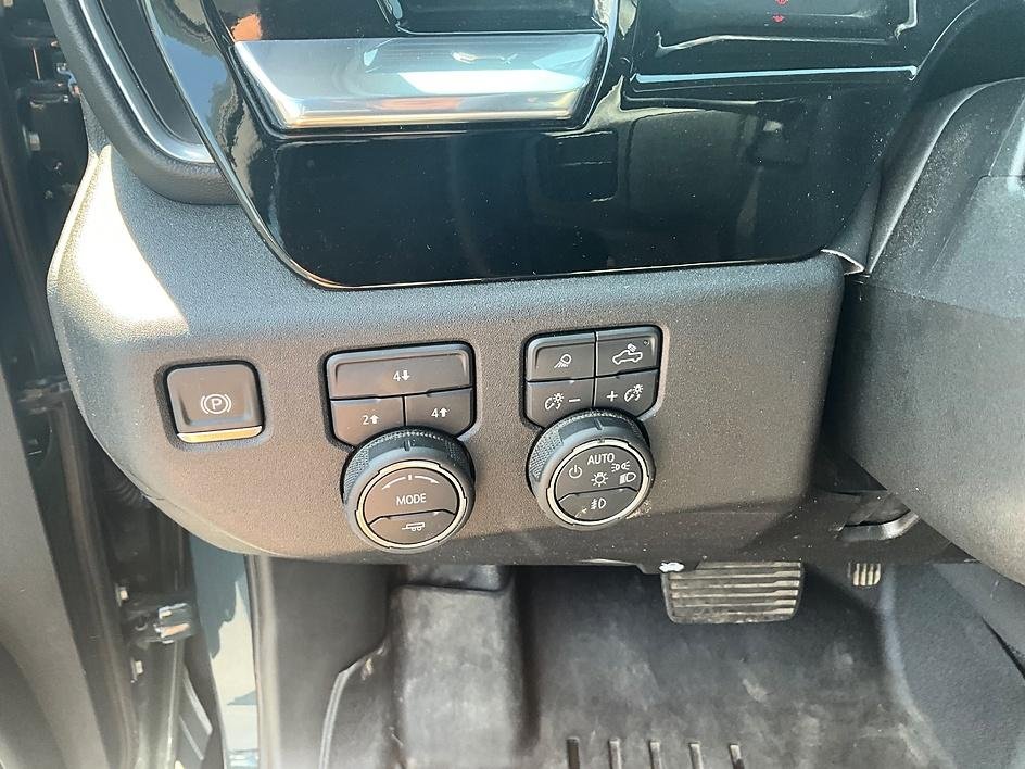 Used 2025 Gray Chevrolet LT image 19