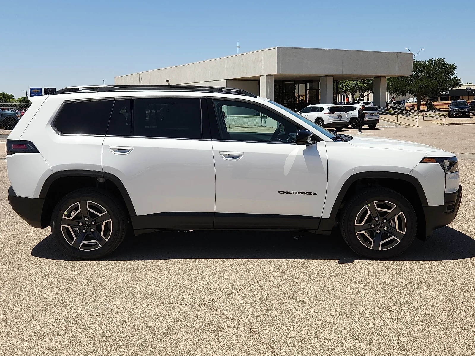 New 2026 Bright White Clear-Coat  Paint Jeep LIMITED 4X4 image 5
