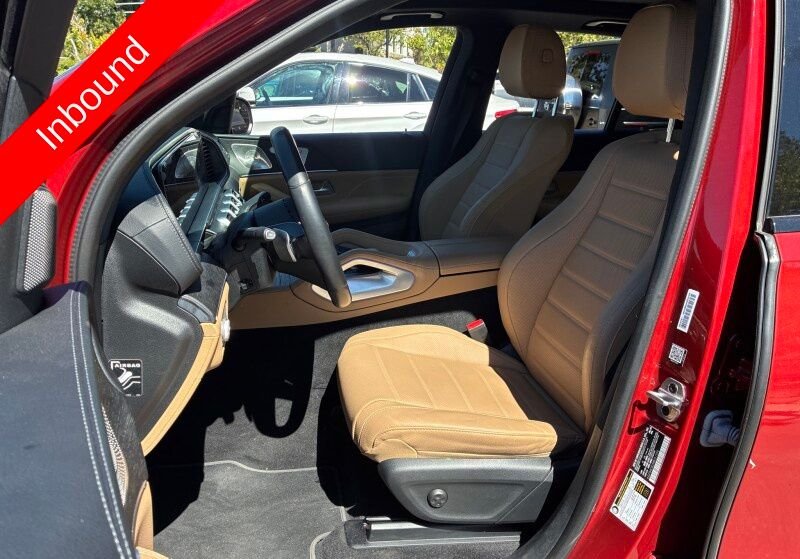 Used 2024  Mercedes-Benz GLE 450e image 2
