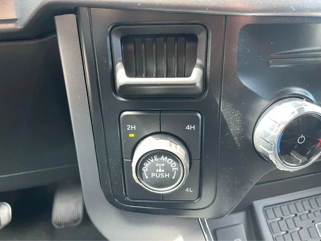 2025 Ford F-150 XLT - Photo 26