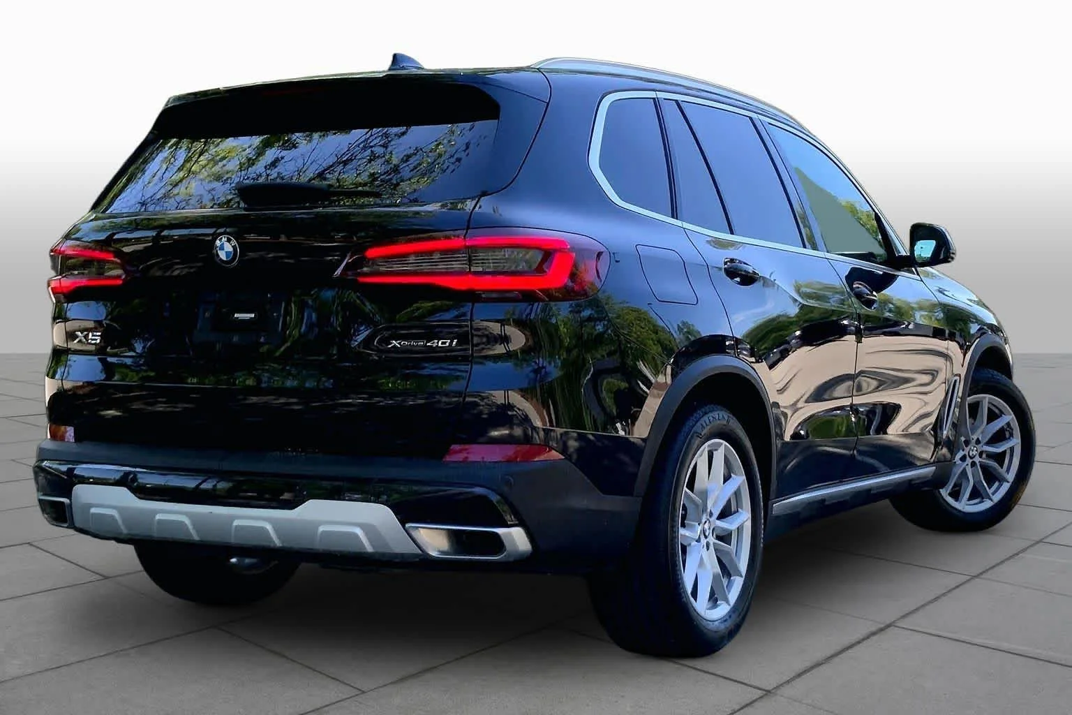 Certified Used 2023 Black Sapphire Metallic BMW xDrive40i image 12
