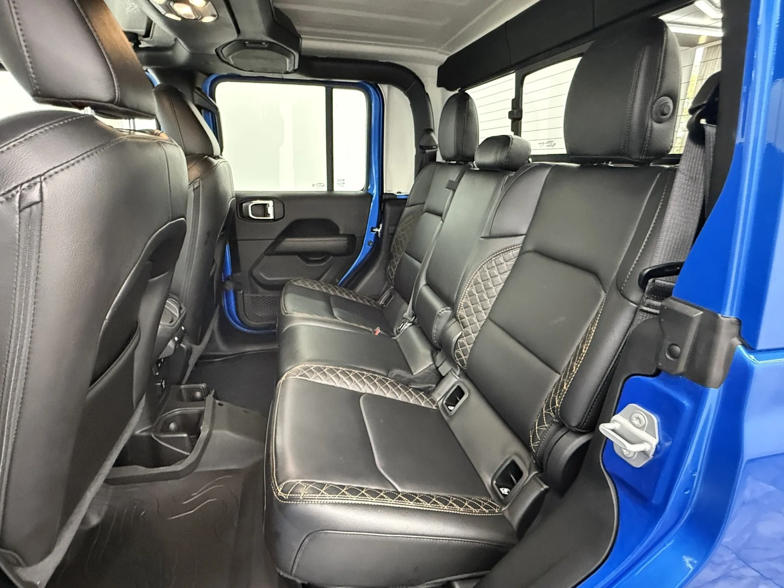Used 2022 Hydro Blue Pearlcoat Jeep High Altitude 4x4 image 28