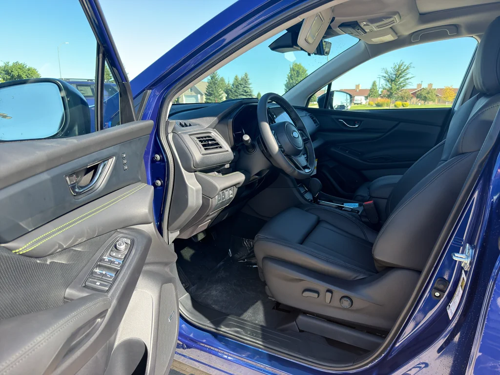 New 2026 SAPPHIRE BLUE PEARL Subaru Onyx Edition Touring image 12
