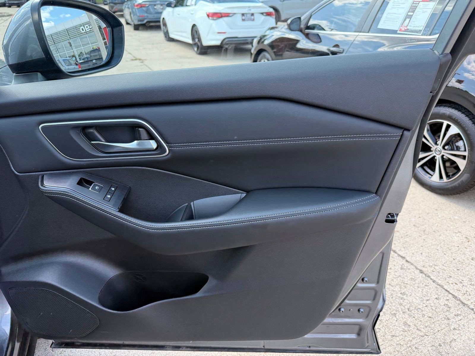 Certified Used 2025 Gun Metallic Nissan Platinum image 38