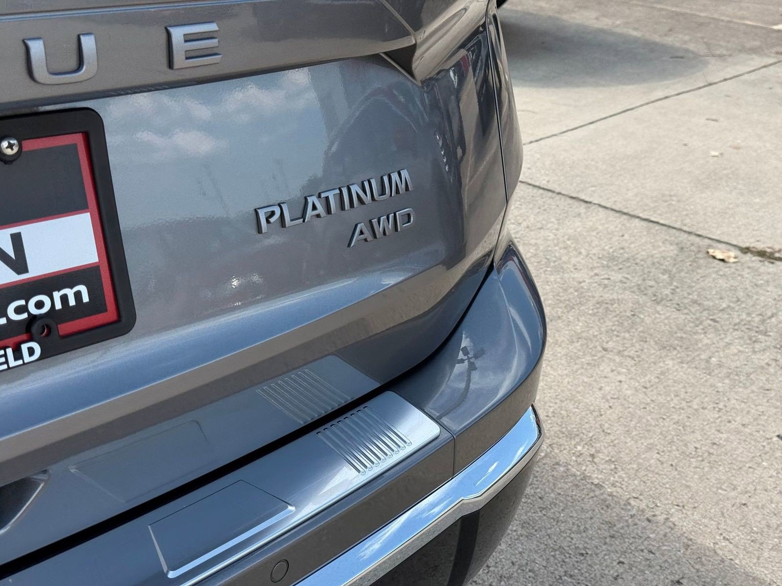 Certified Used 2025 Gun Metallic Nissan Platinum image 39