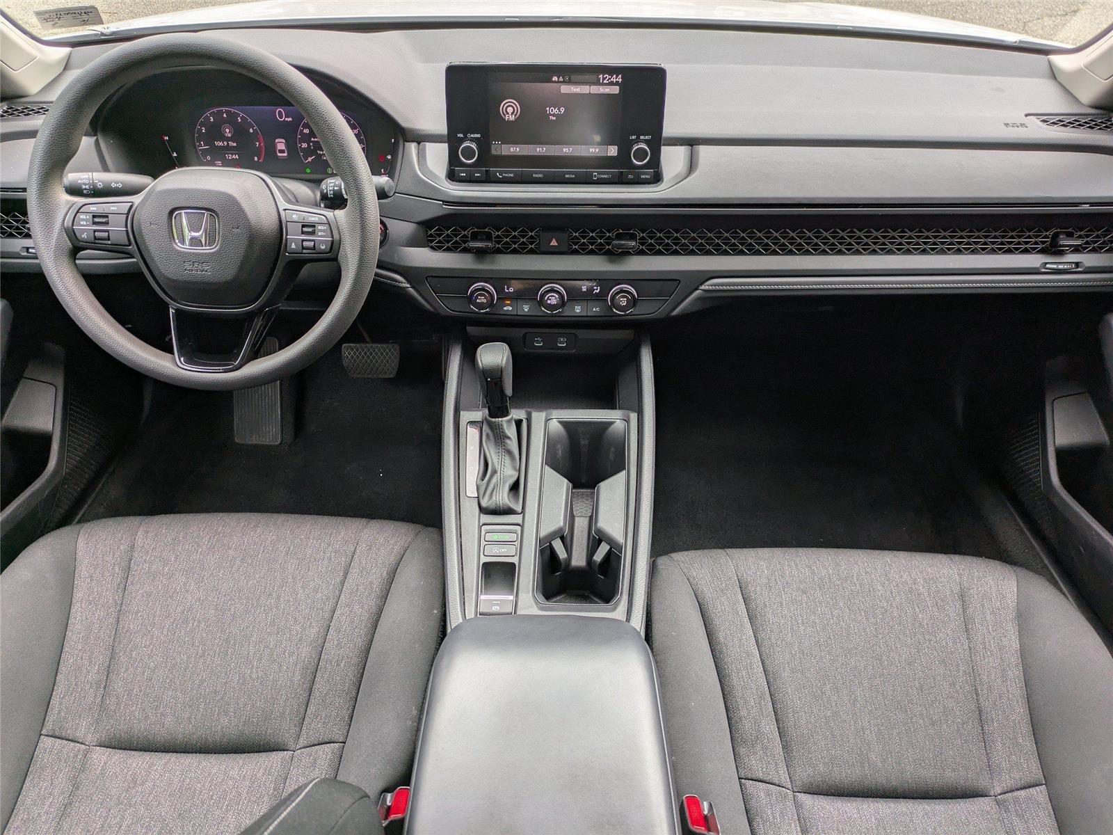 Used 2023 Platinum White Pearl Honda LX image 14