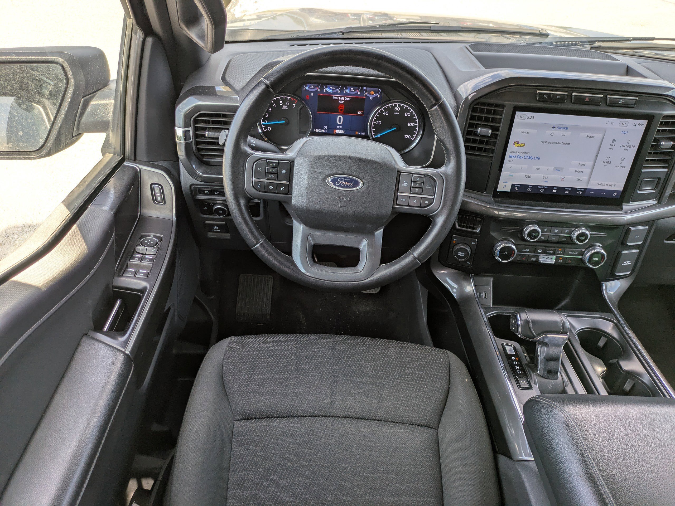 Used 2023  Ford XLT image 14