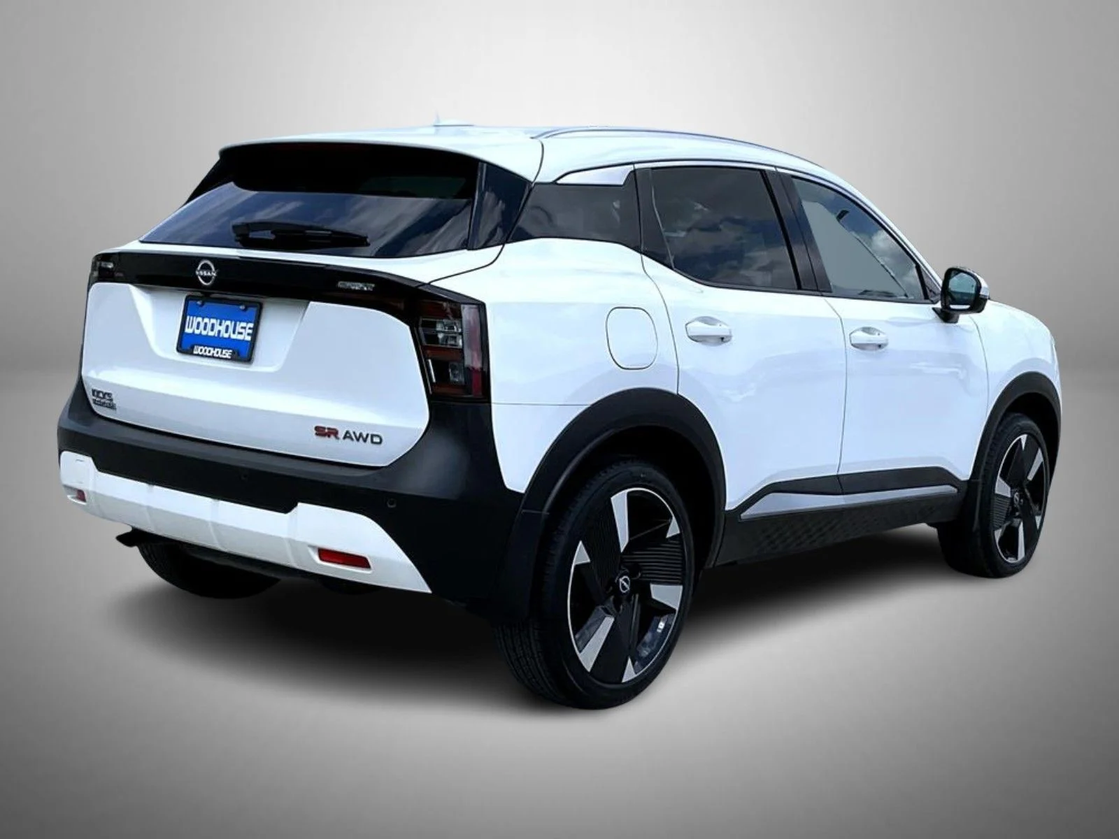 Certified Used 2025 White Nissan SR image 5