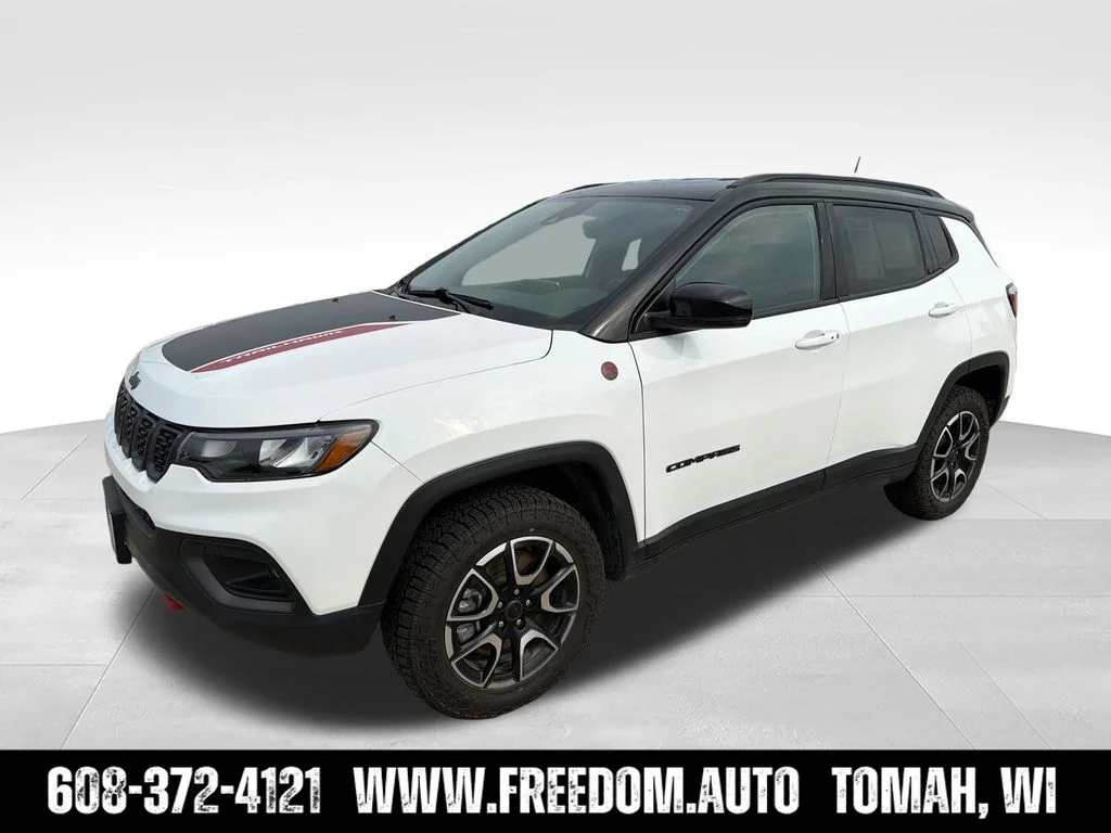 Used 2025 White Jeep Trailhawk image 2