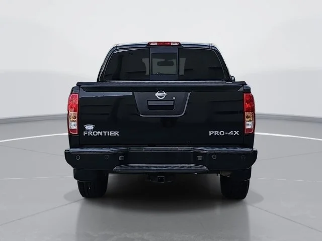Used 2018 Black Nissan PRO-4X image 4