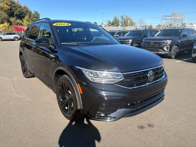 Certified Used 2024 Black Volkswagen 2.0T SE R-Line Black image 3