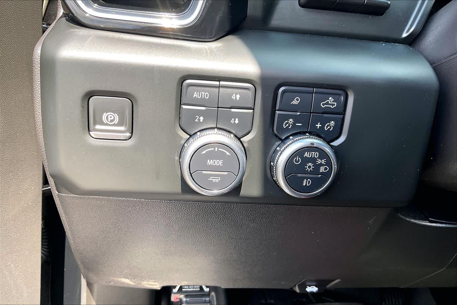 Used 2024 Onyx Black GMC Denali image 15