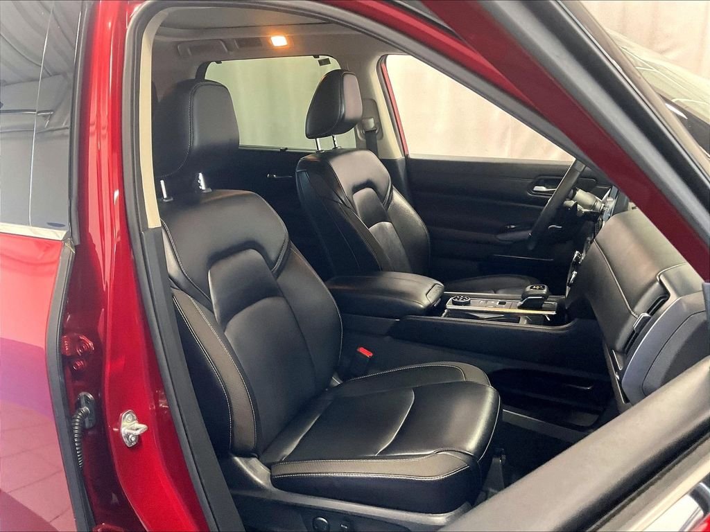 Certified Used 2023 Red Nissan SL image 11