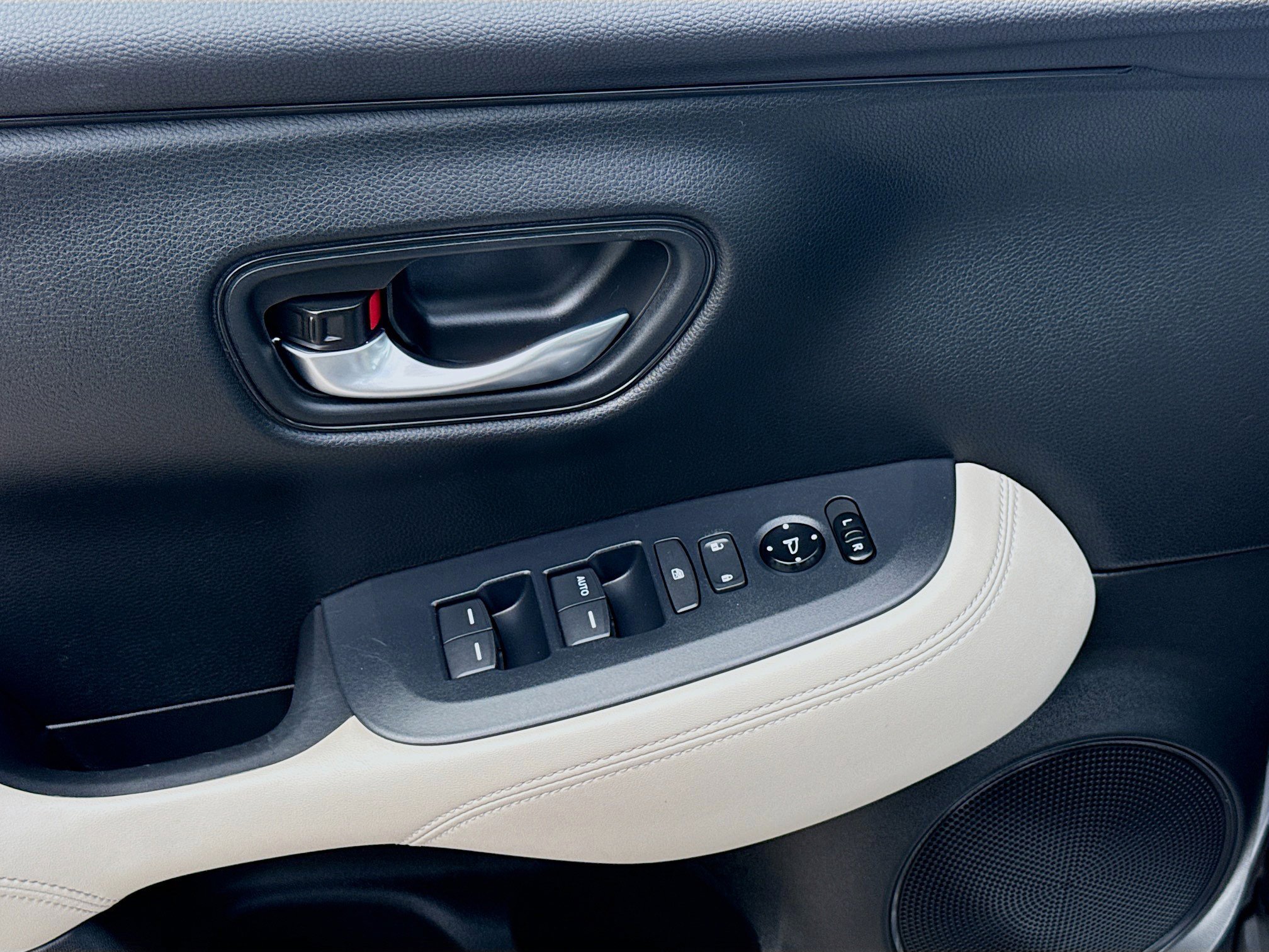 2024 Honda HR-V LX - Photo 16