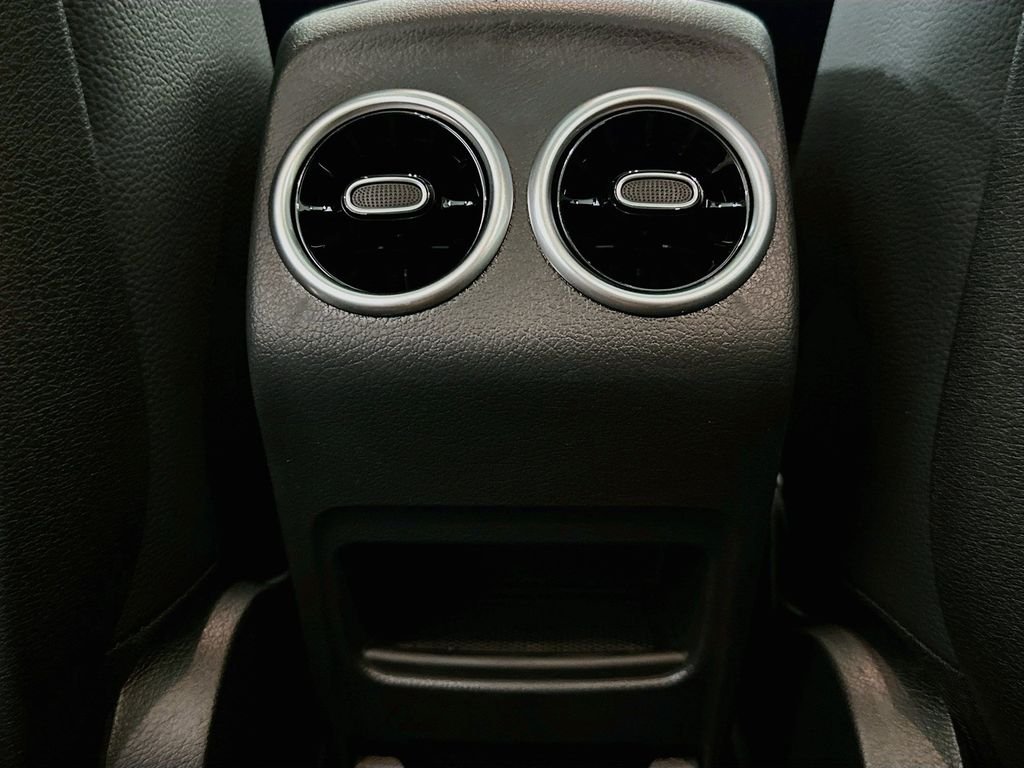 New 2026 Mountain Grey Metallic Mercedes-Benz GLB 250 image 25