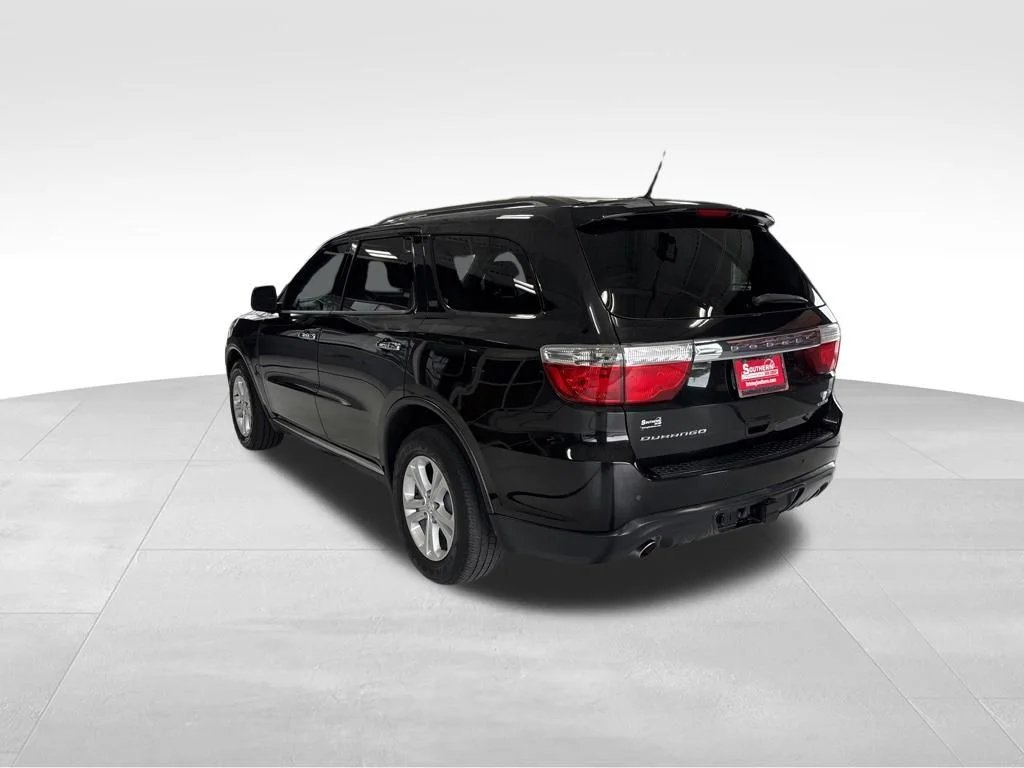 Used 2013 Black Dodge Crew image 3