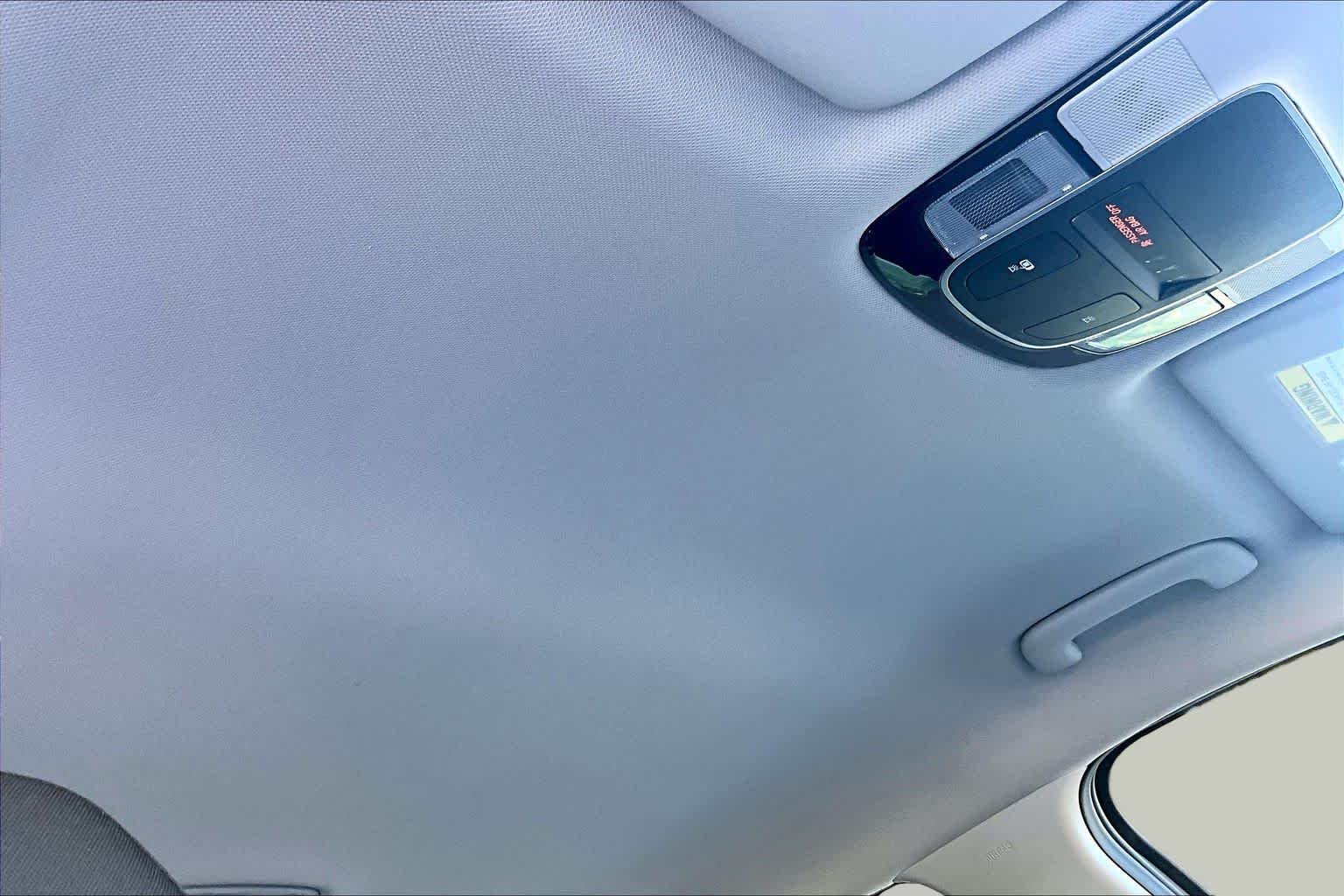 Used 2024 Hampton Gray Hyundai SE image 14