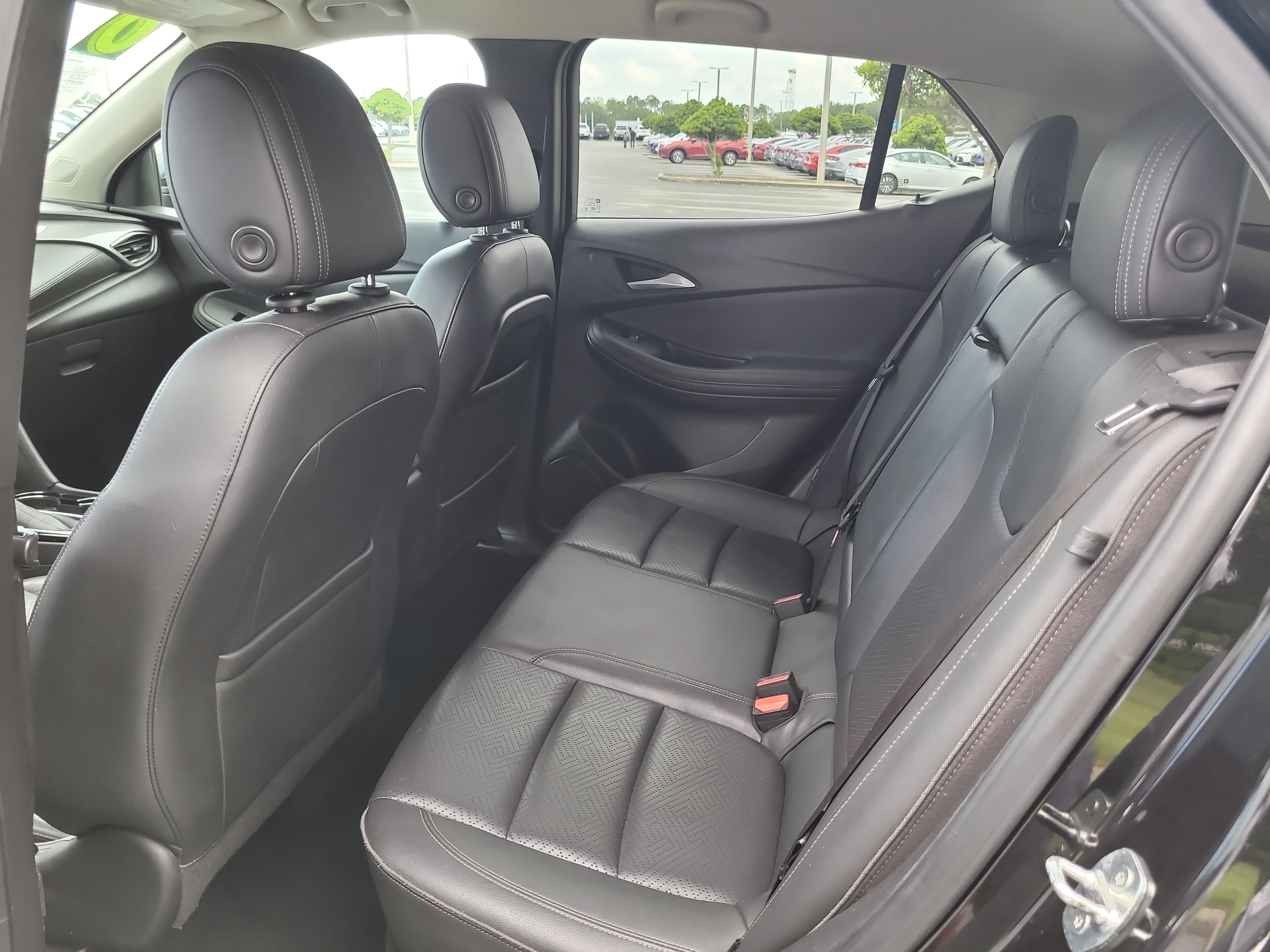 Used 2020 Ebony Twilight Metallic Buick Essence image 12
