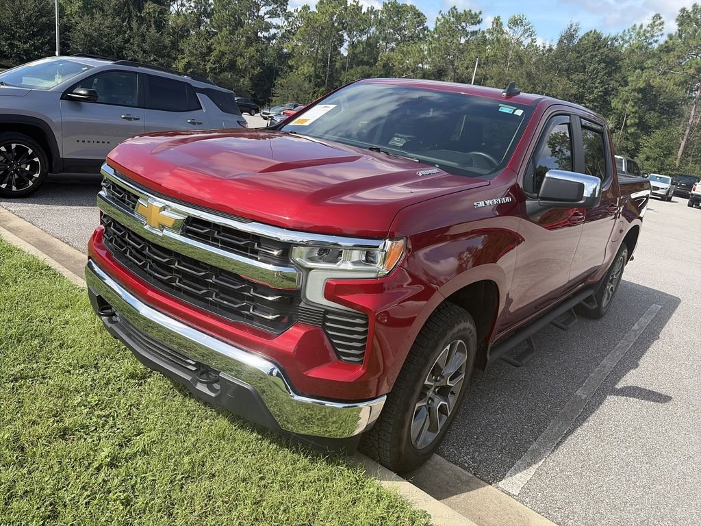 Used 2024 Red Chevrolet LT image 4