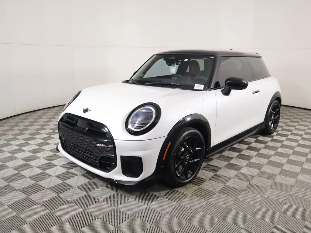 2026 MINI Hardtop Cooper S's photo