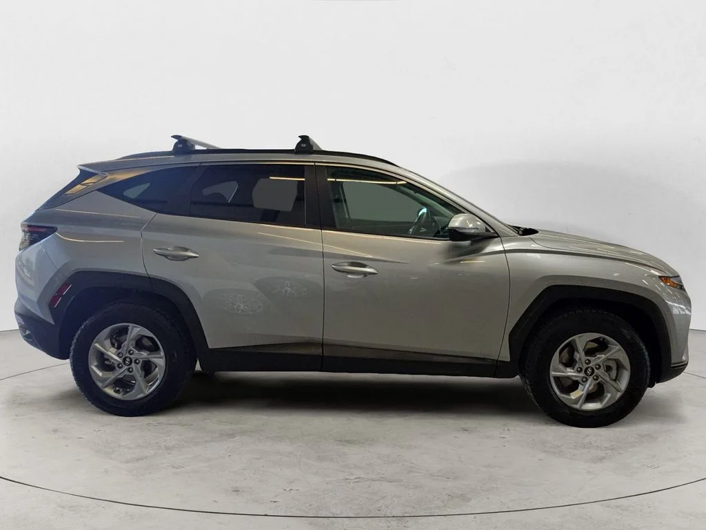 Used 2023 Silver Hyundai SEL image 7
