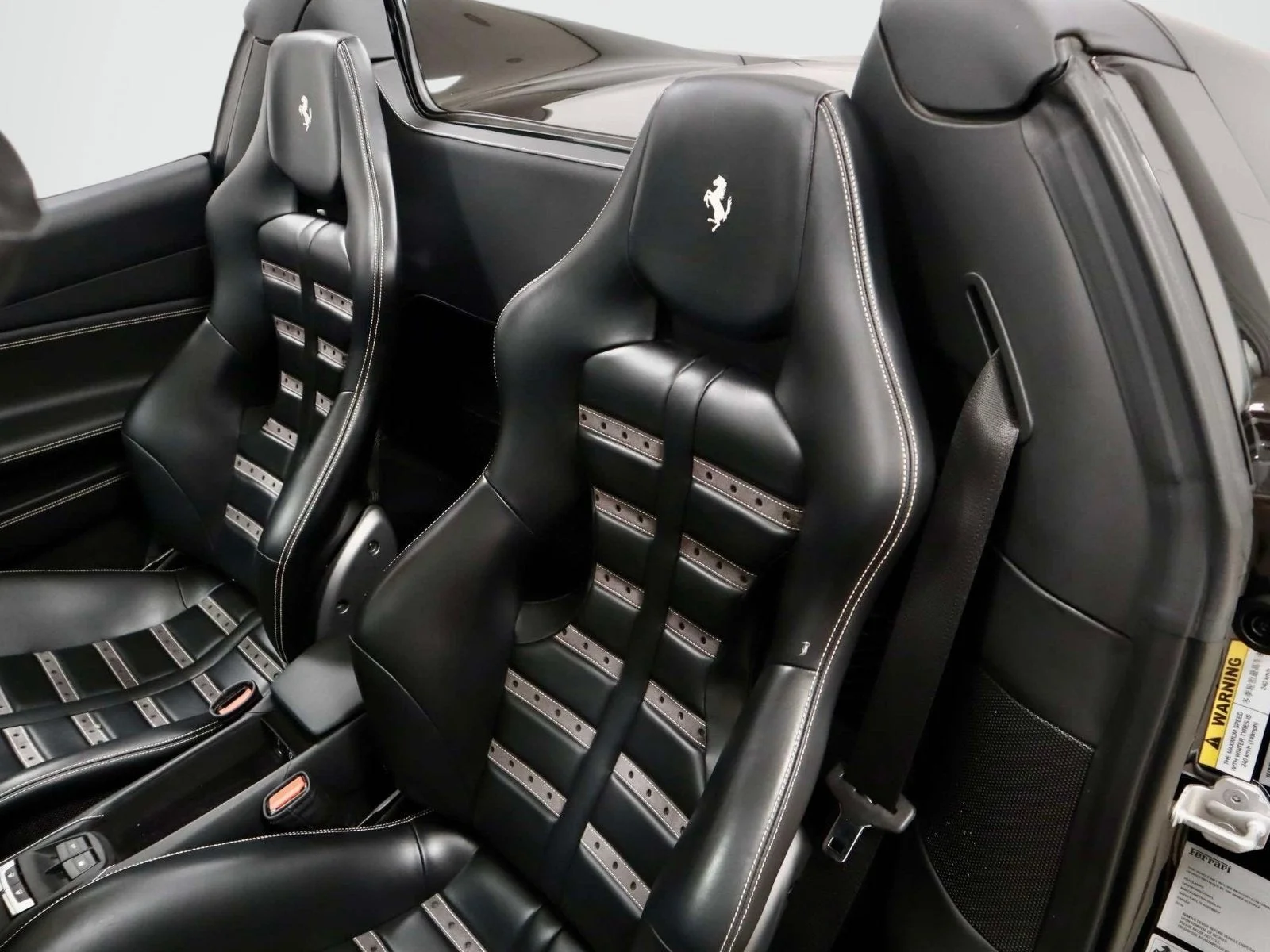 Certified Used 2018 Nero Ferrari  image 21